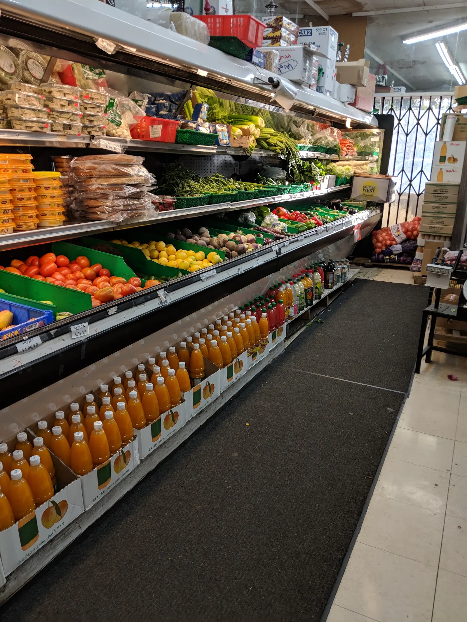 Super Hayat Market